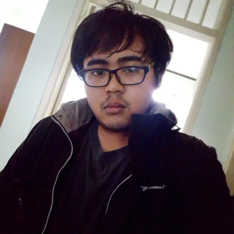 Hafizh, 31