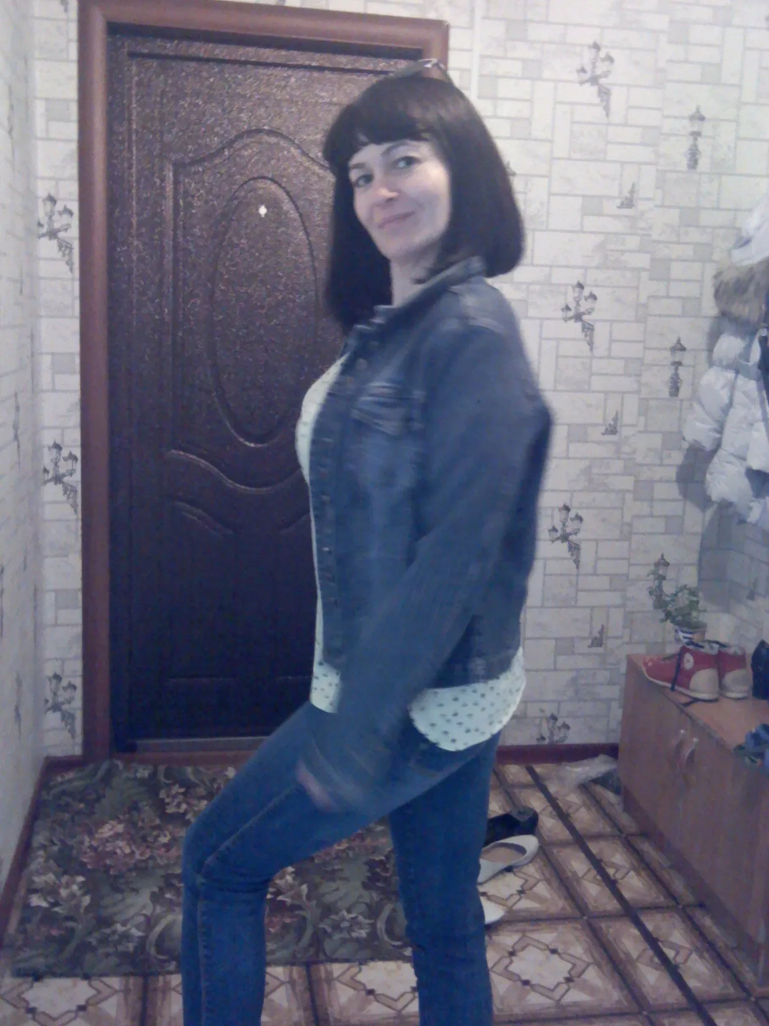 Syvane, 32