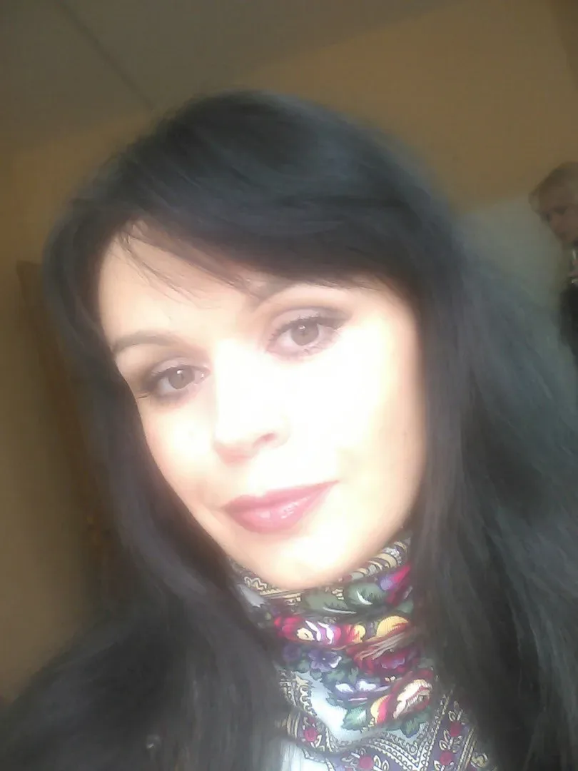 Sara, 36