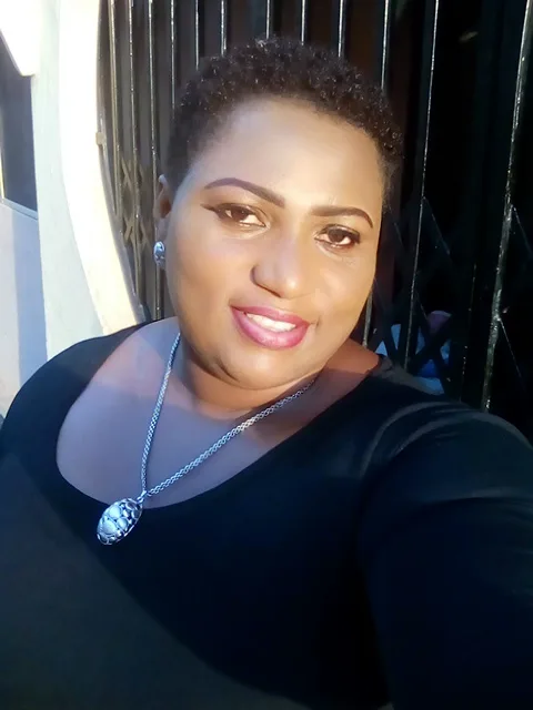 Nancy, 40