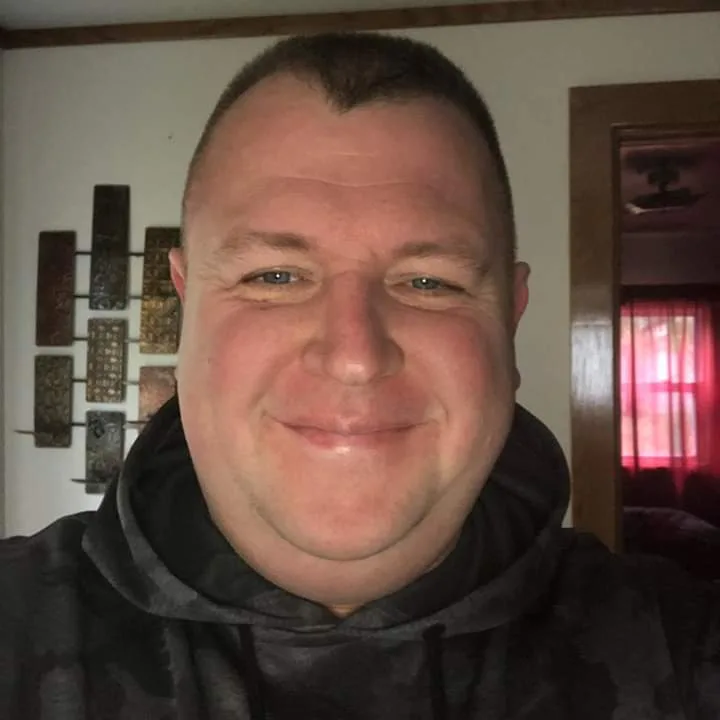 Lukas, 47