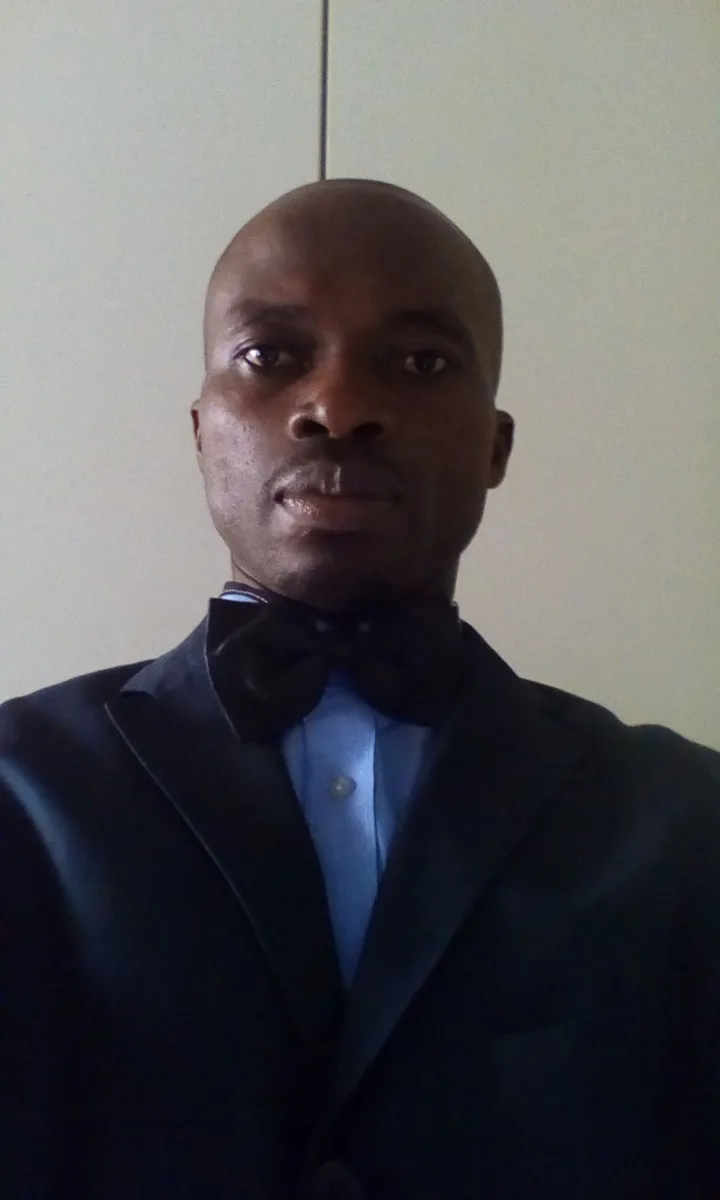 Demola, 49