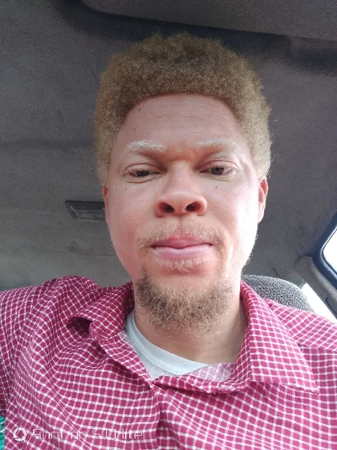 Ade, 33