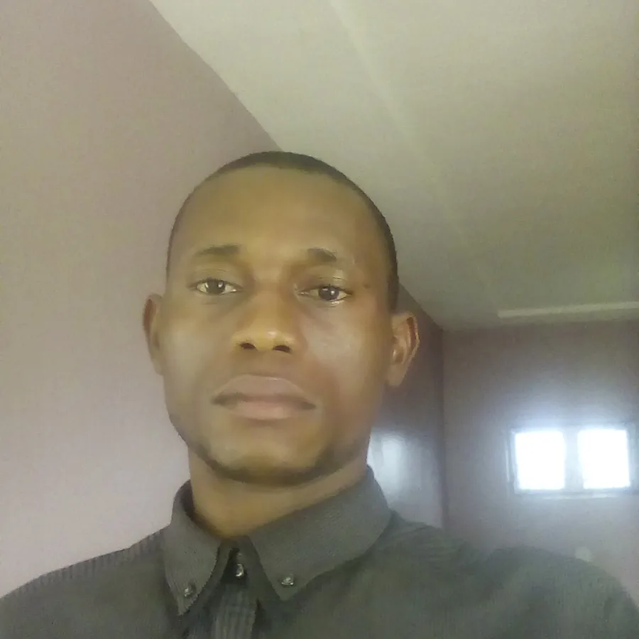 Stanley Ezre, 39