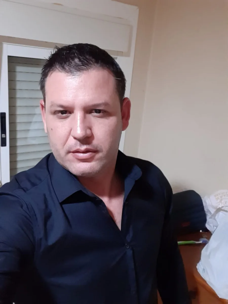 Michel, 35
