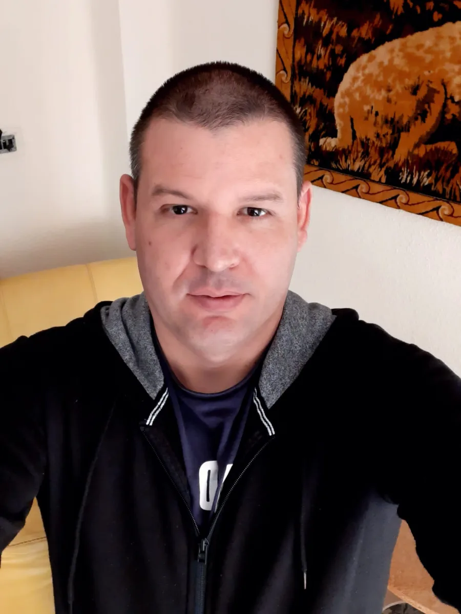 Michel, 39