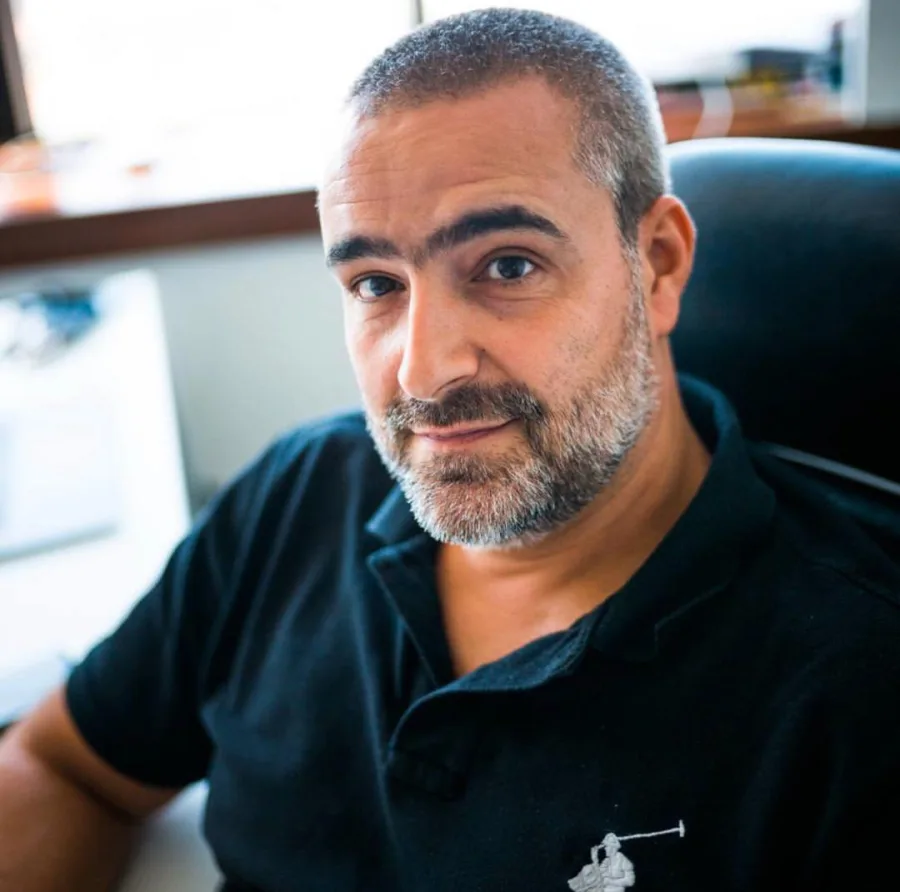Michel, 38