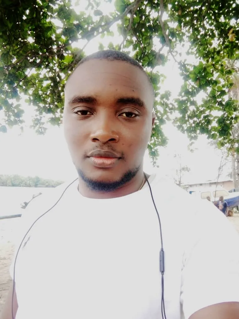 Yalah John, 32