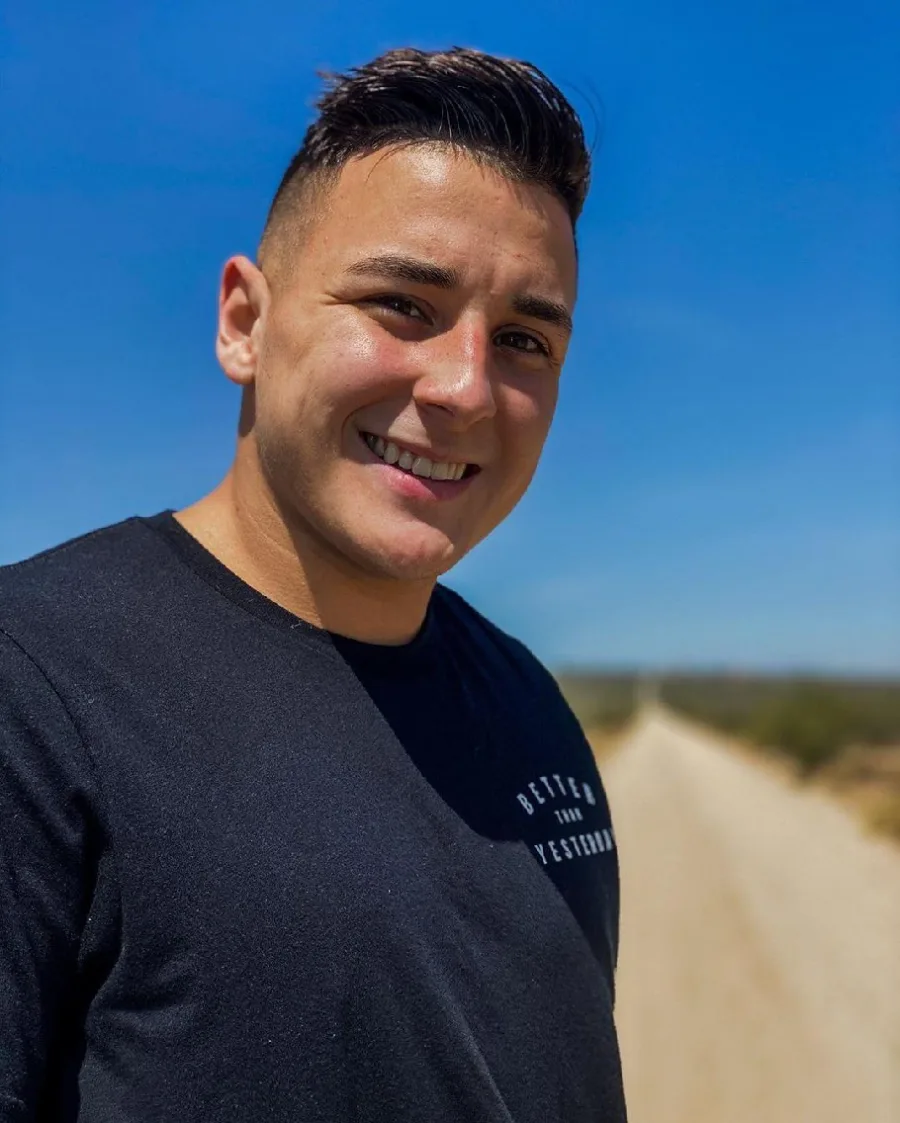 Alex, 35