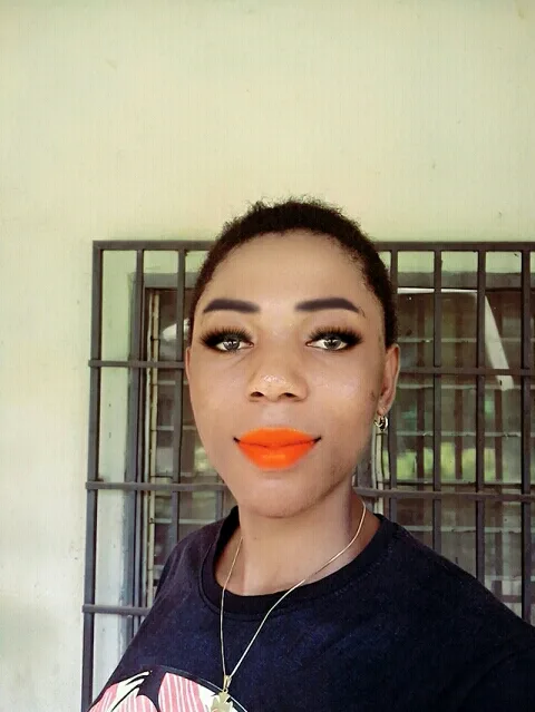 Vera, 27
