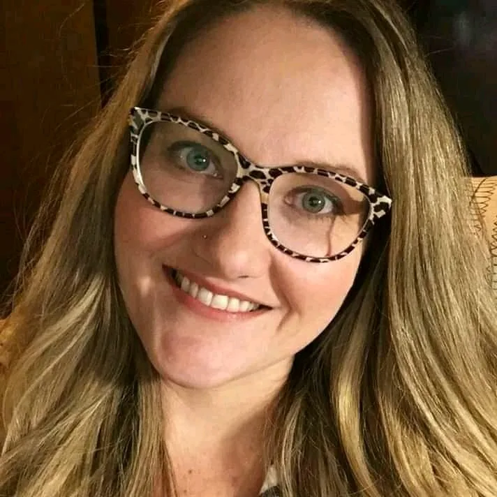 Sarah, 31