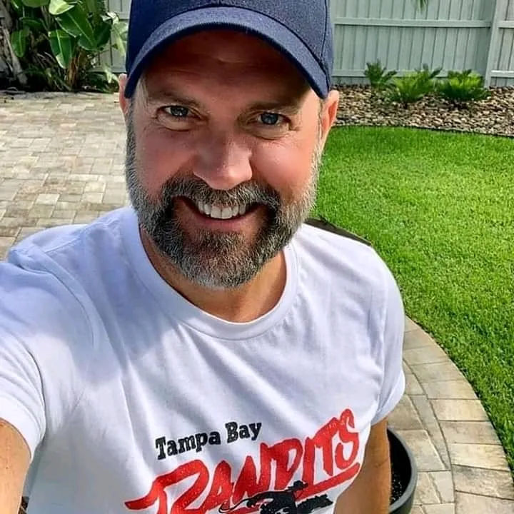 Mark Robert, 56