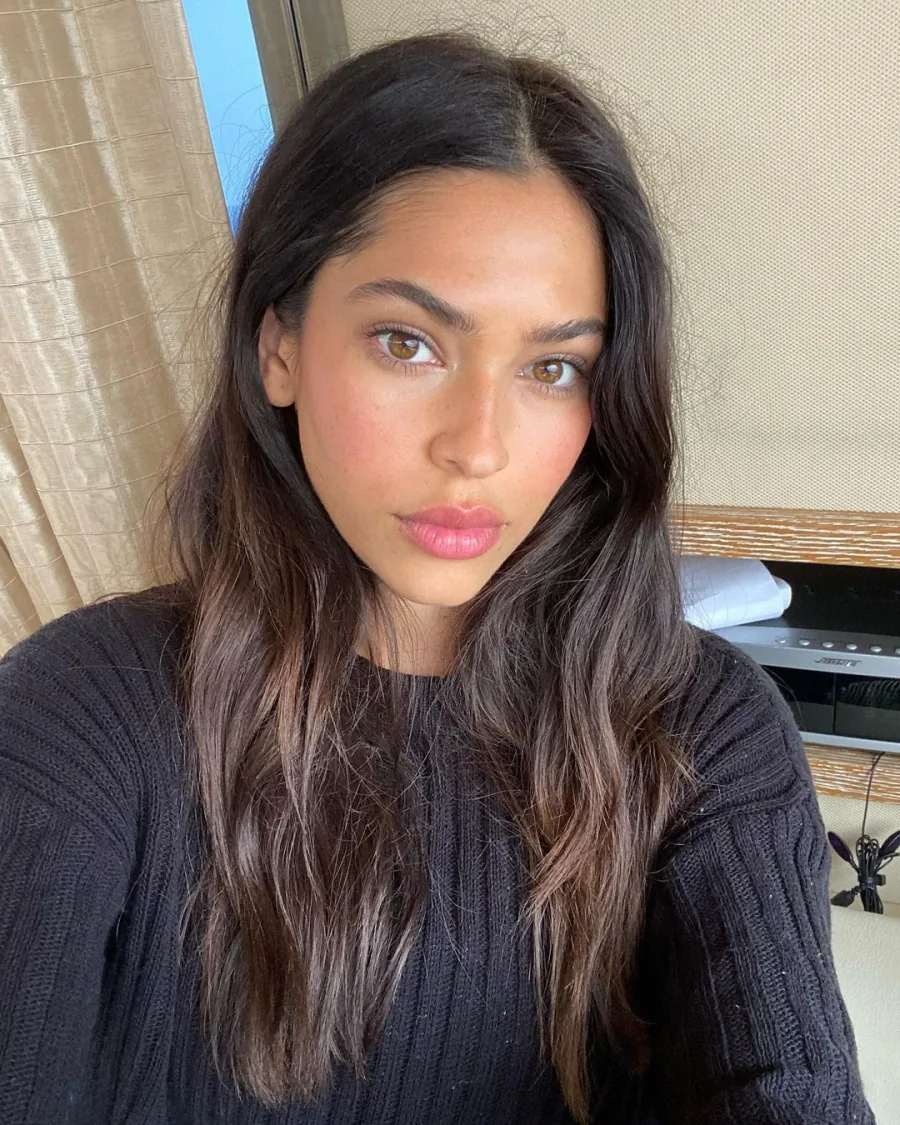 Juliana, 31