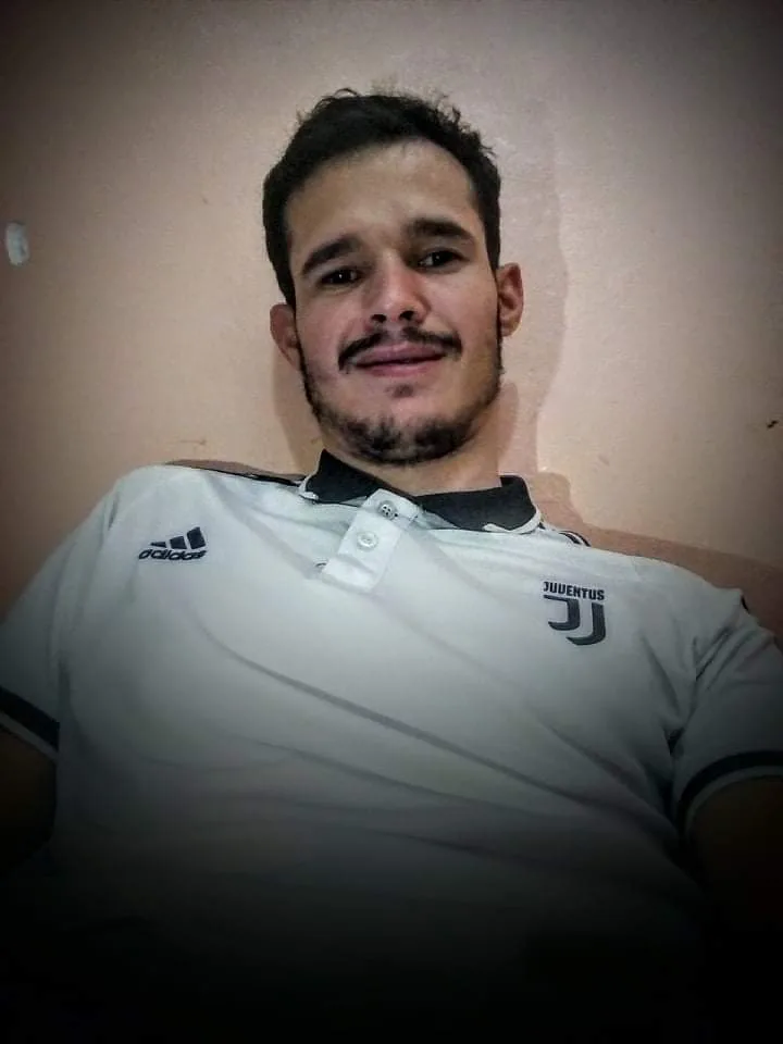 Richard, 32