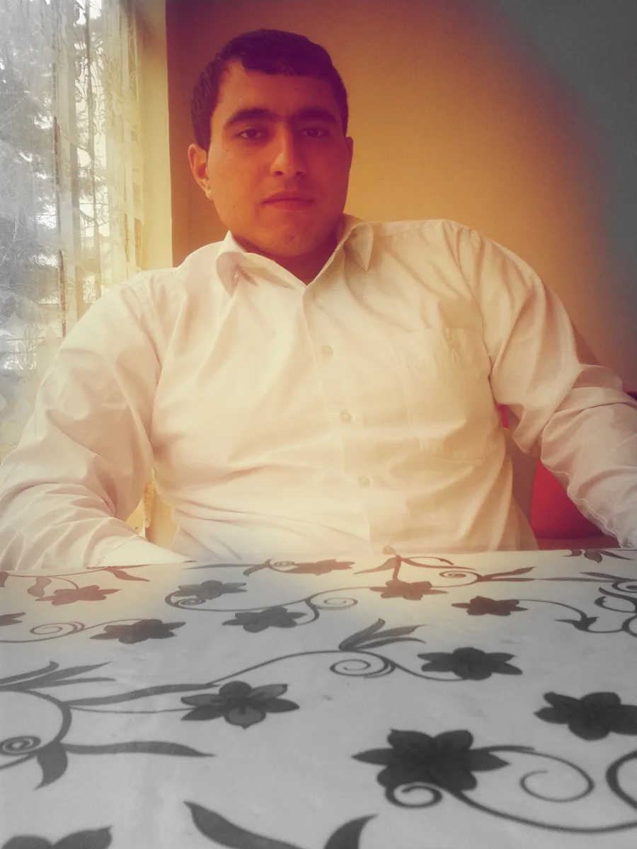 Elnur, 33