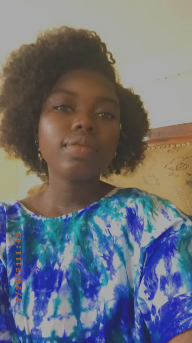 Ozoua ruth, 25