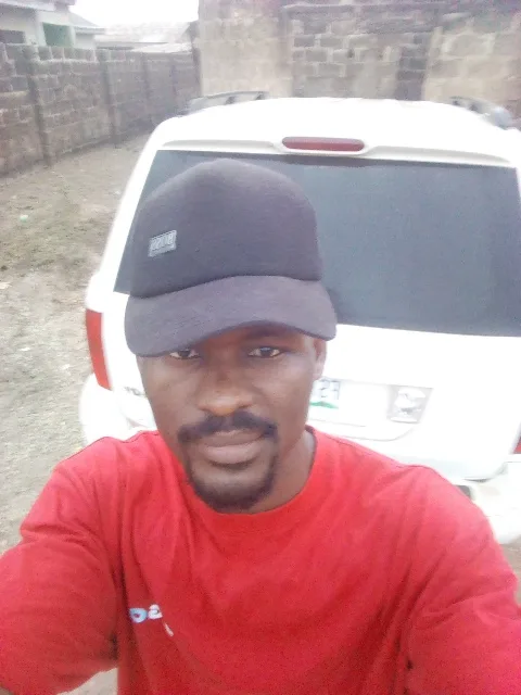 Dayo, 39