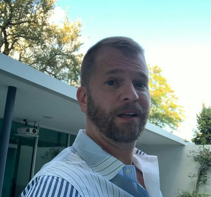 Tony, 35