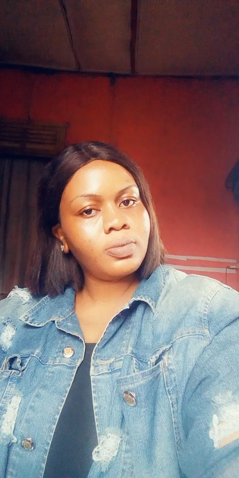 Sophia, 33