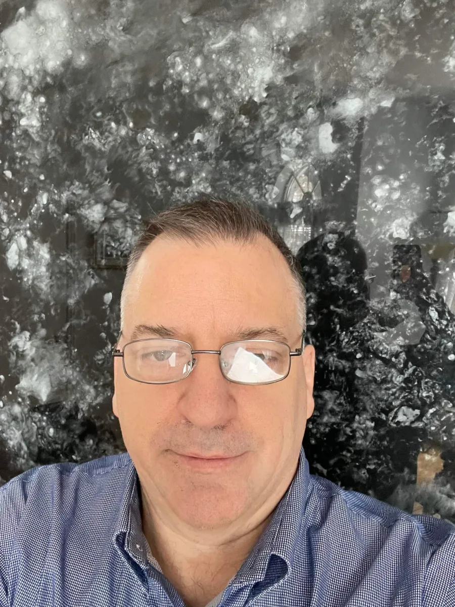 Daniel, 51