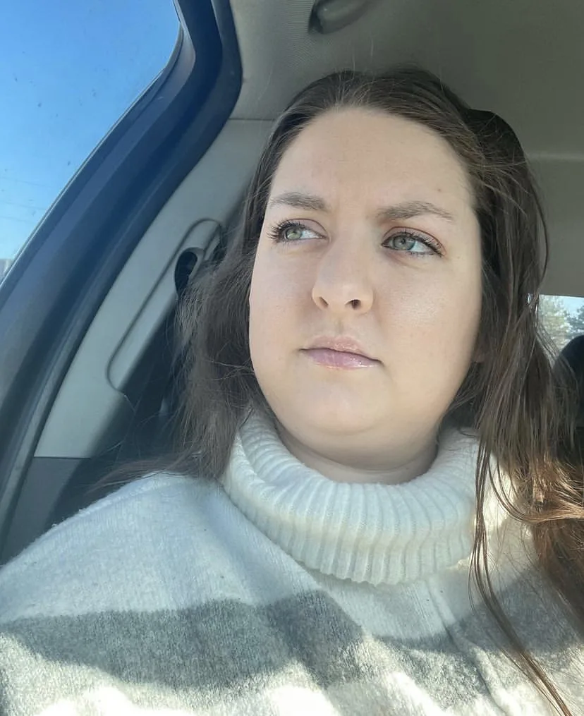 laura james, 37