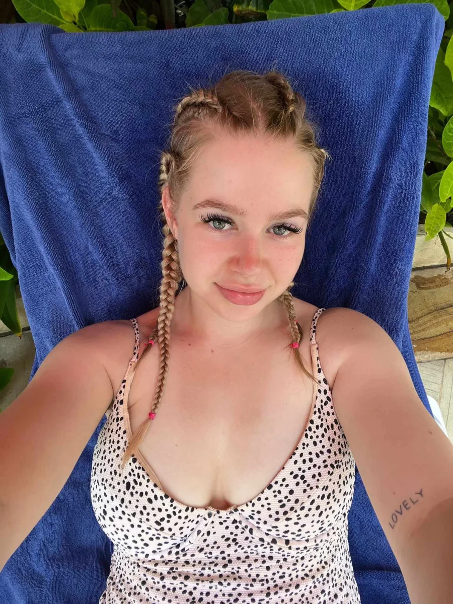 Helen, 31