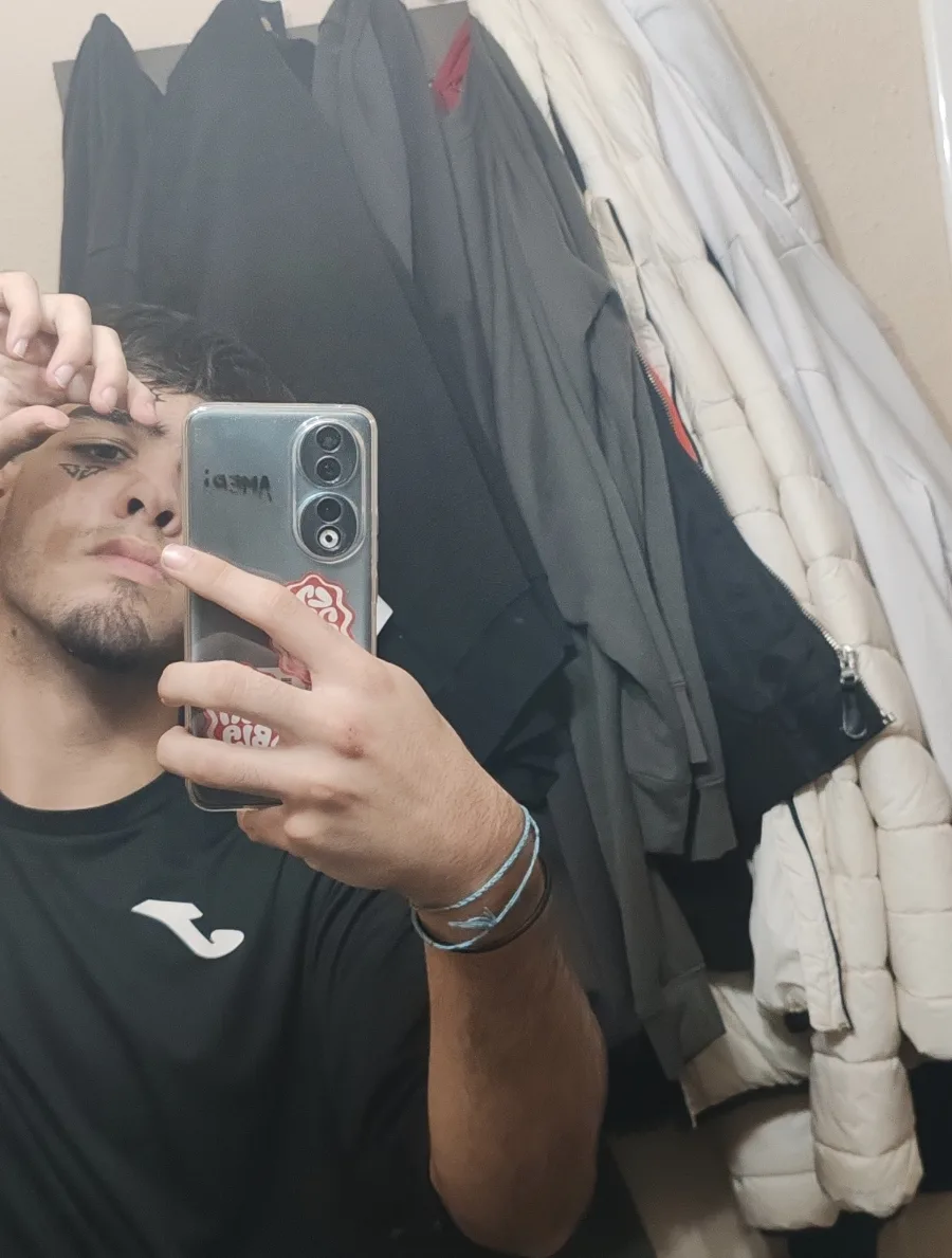 Albert, 31