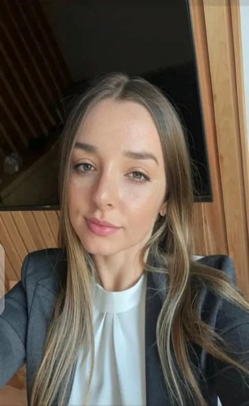Charlotte, 31