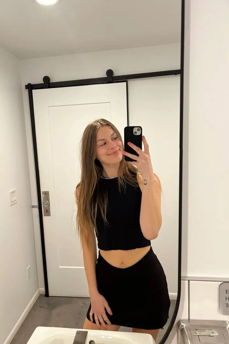 Taylor, 32