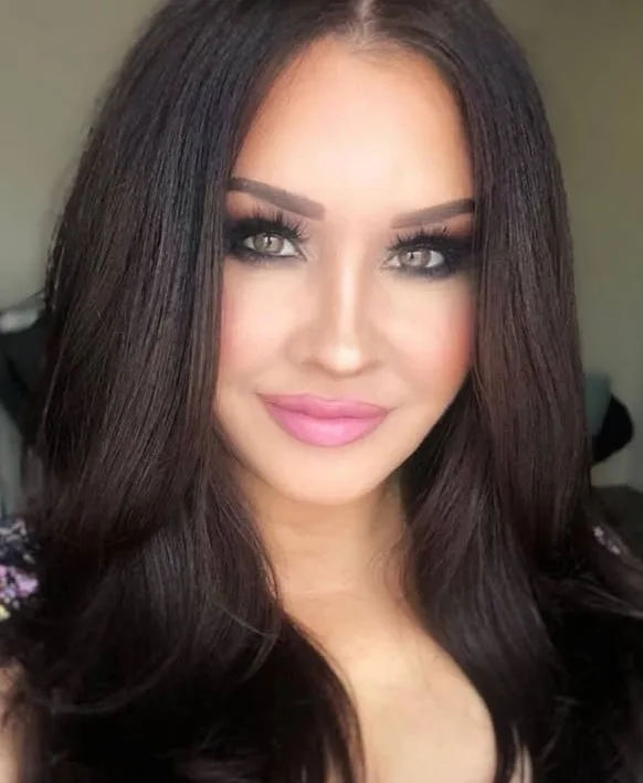 Ashlee, 39