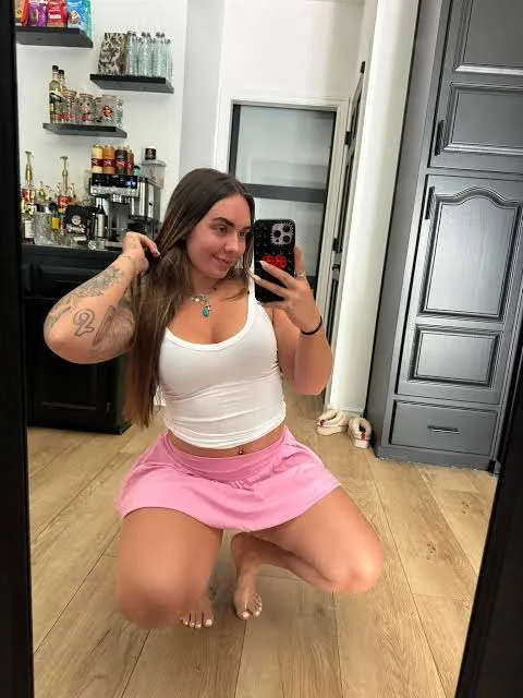 Bella Kathy, 36