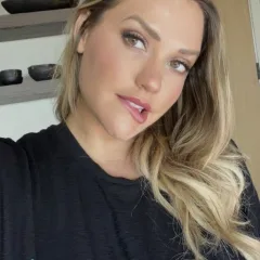 Julia clark