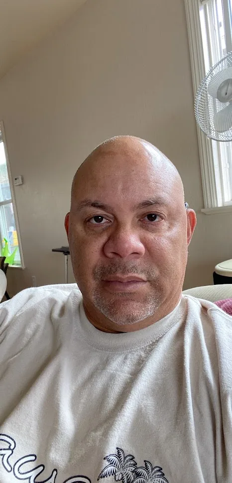 Emmanuel, 32