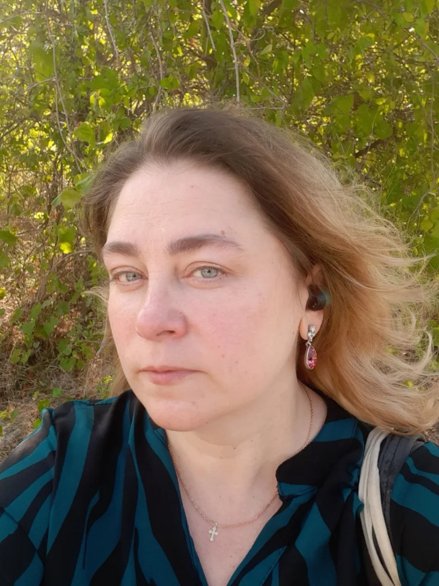 Valerie, 38