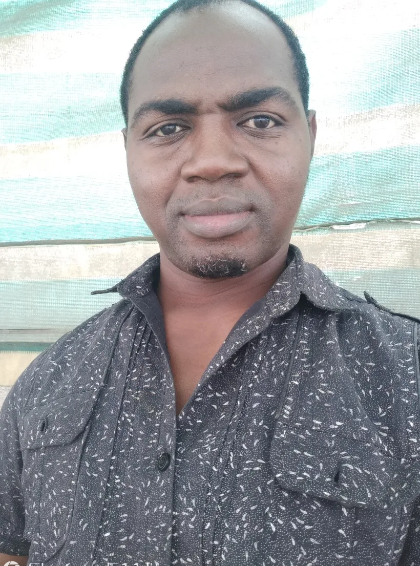 Pelumi, 42