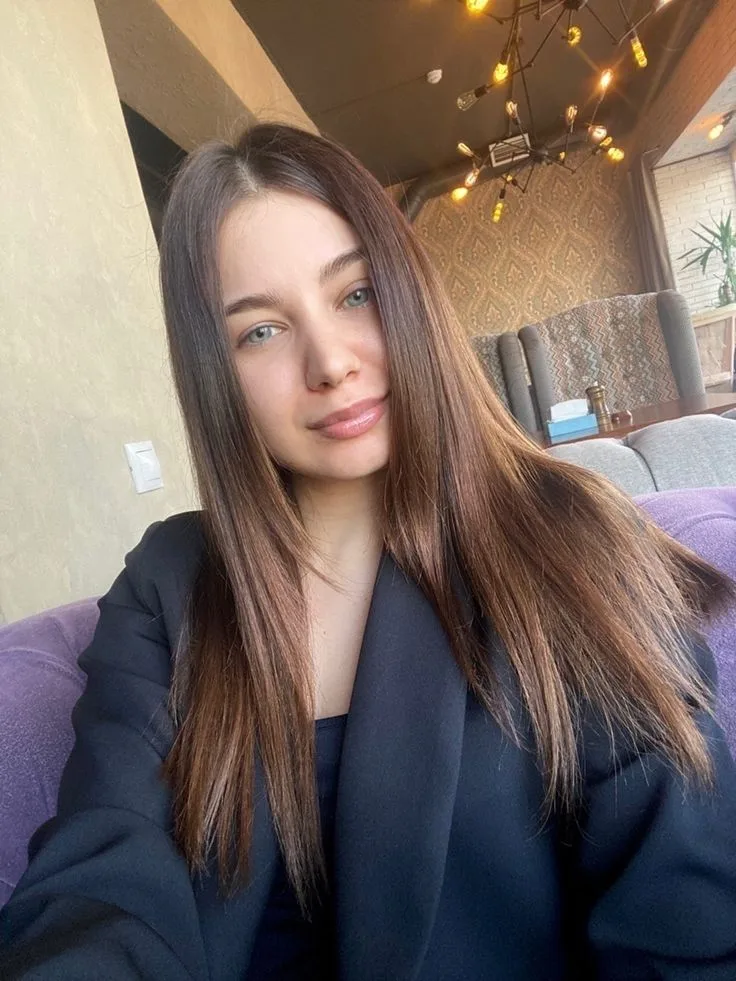 Наргис, 43