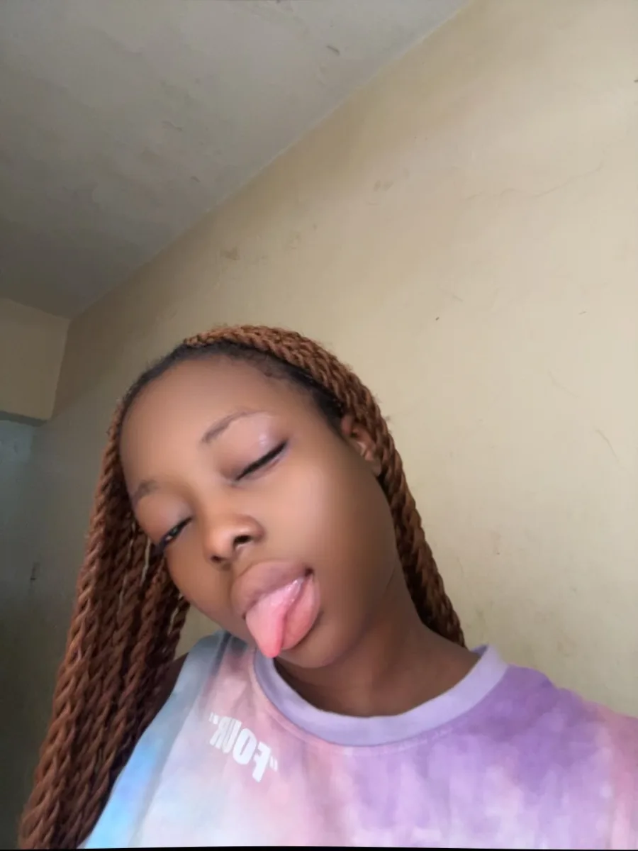 Emma, 21