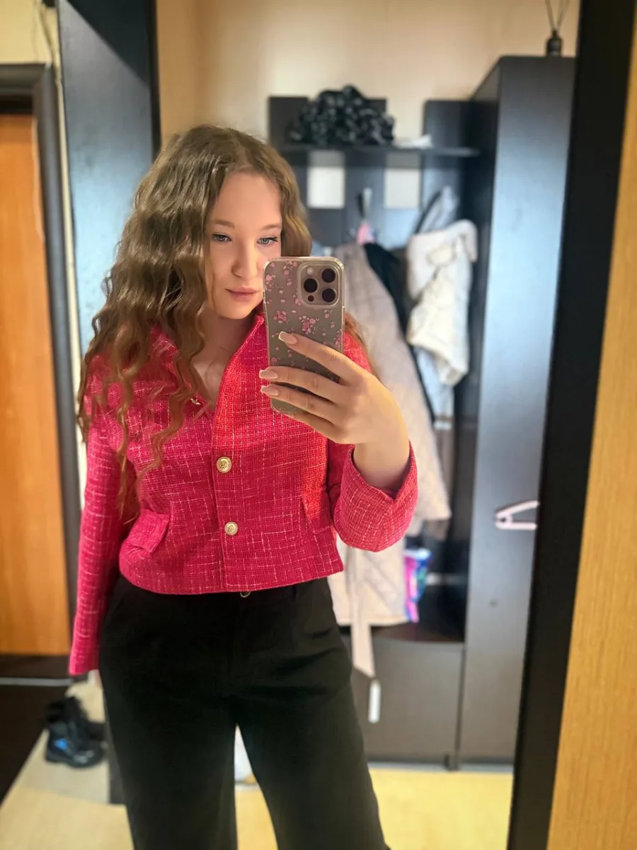 Anna, 29