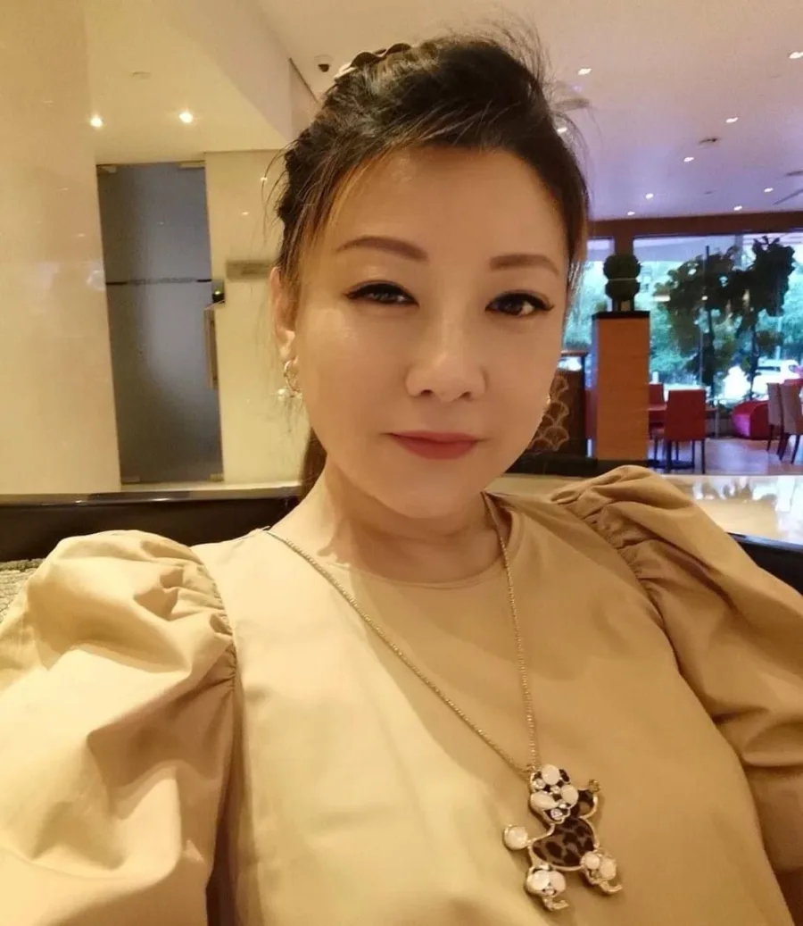 Jeennylisa, 45