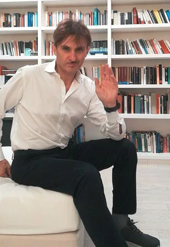 Claudio, 53