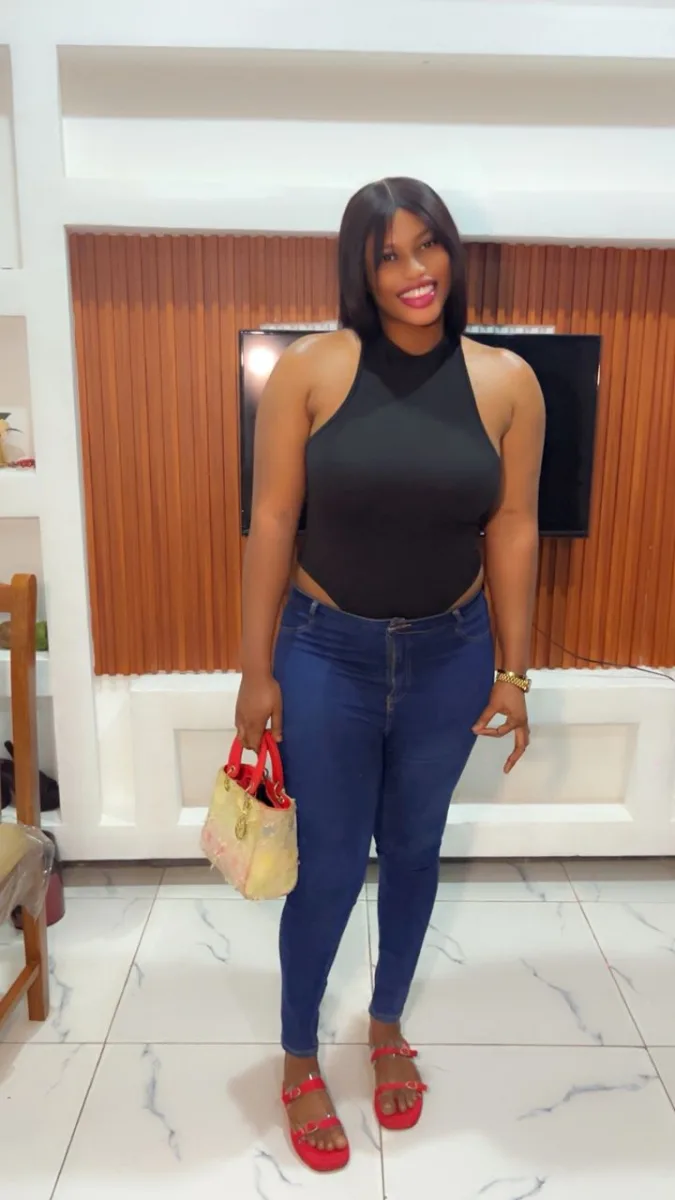Mayish, 25
