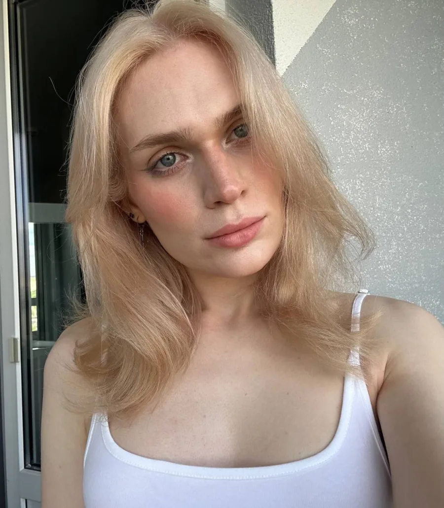 Olena, 26