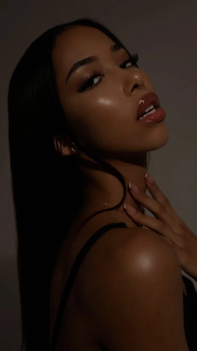 Aliya, 19