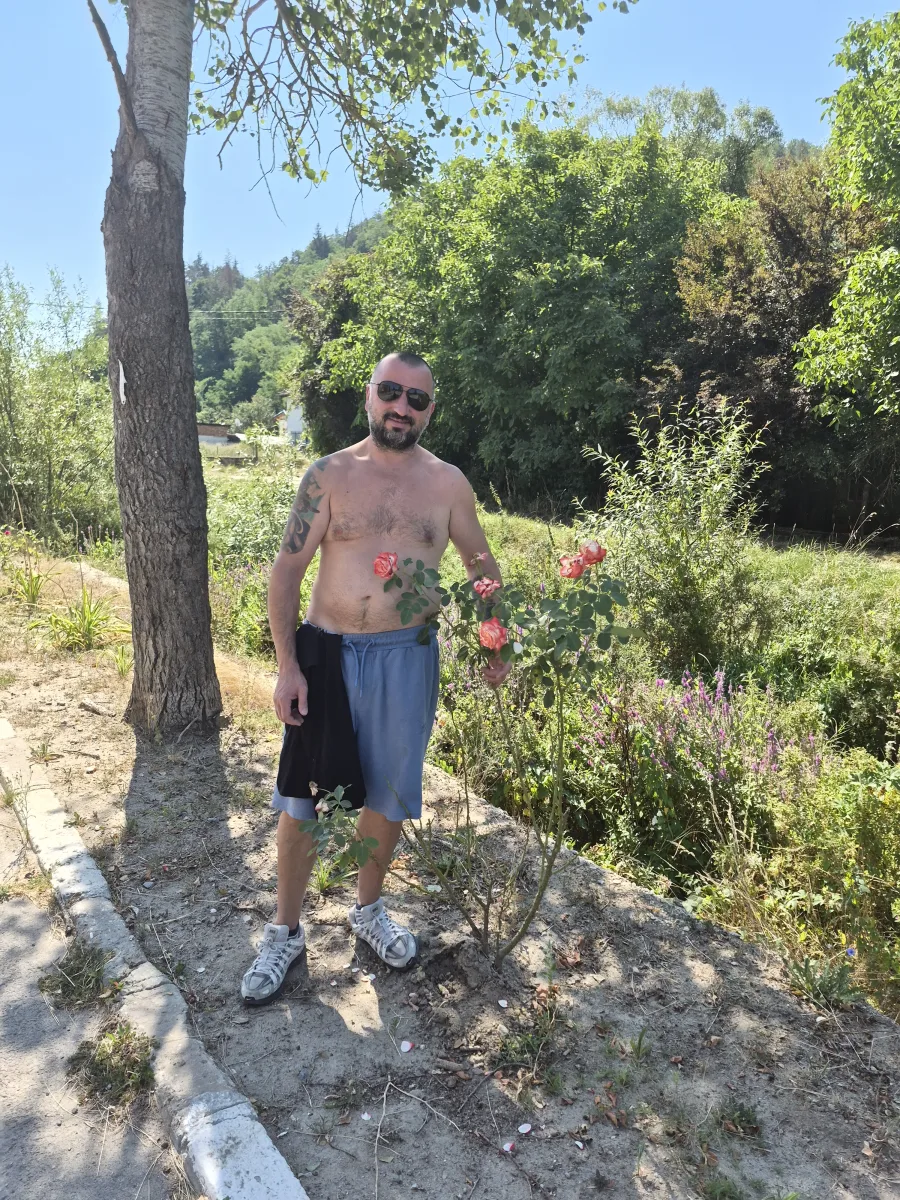 Mihail, 18