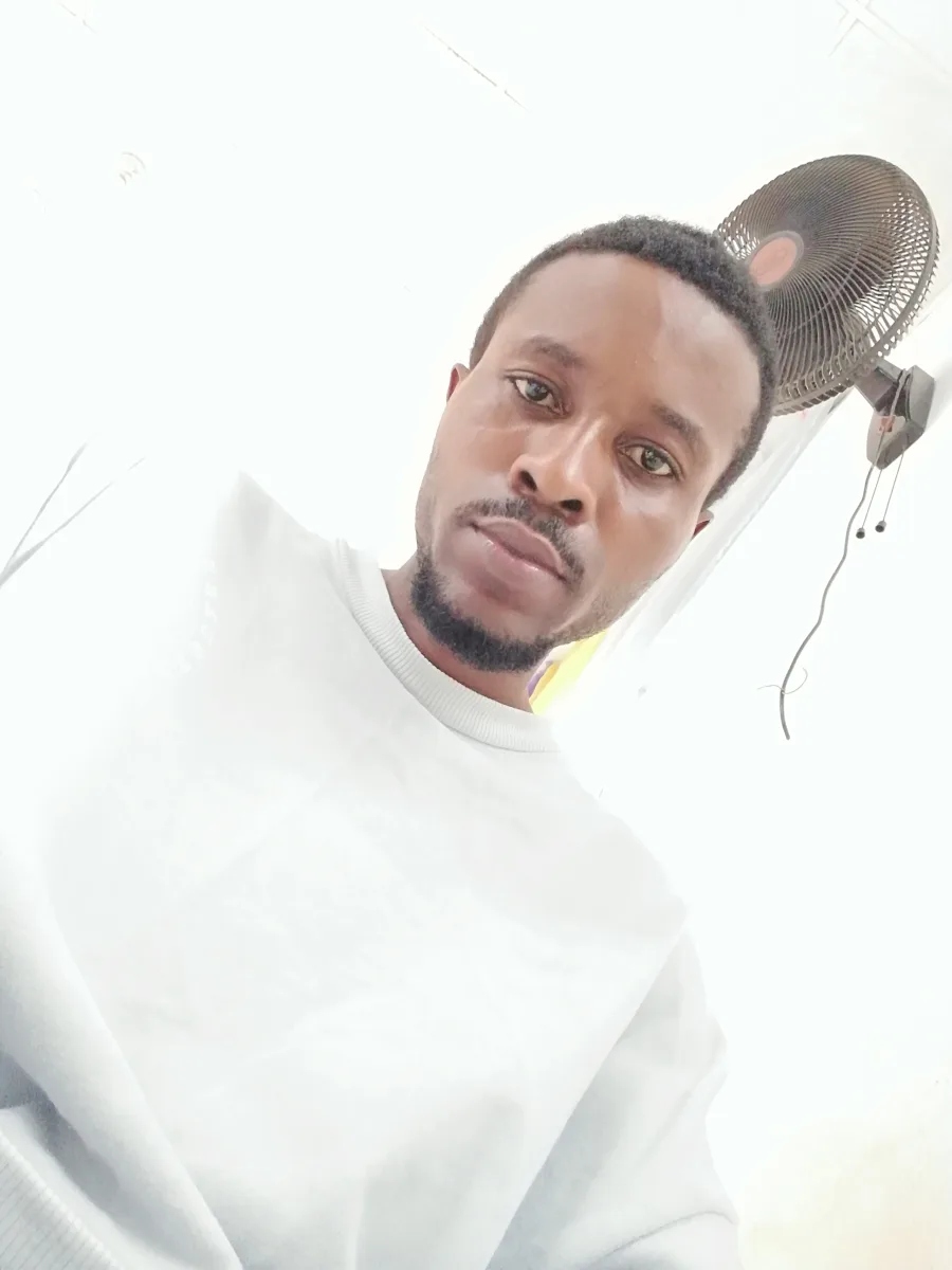 Miguel Michael, 29