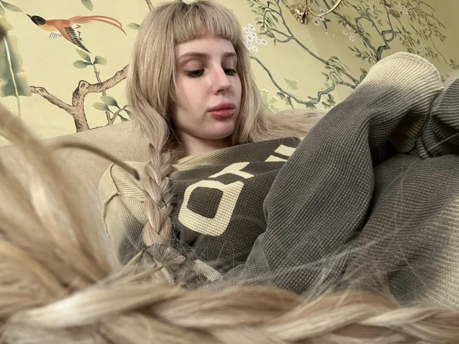 Ника, 22