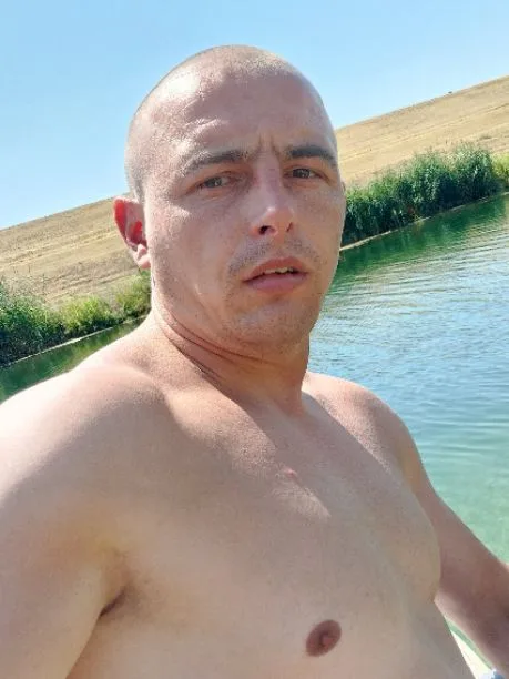 Вася Веселовський, 32
