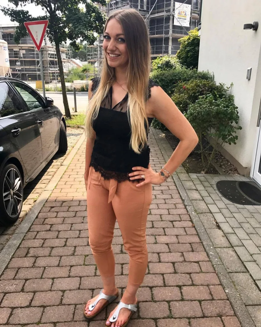 Agathe, 36