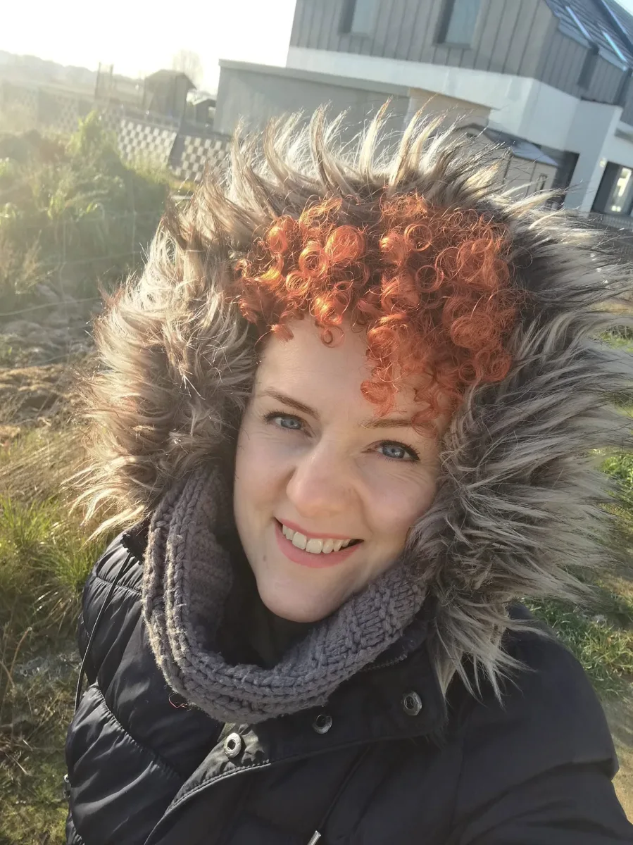 Yasmine, 33