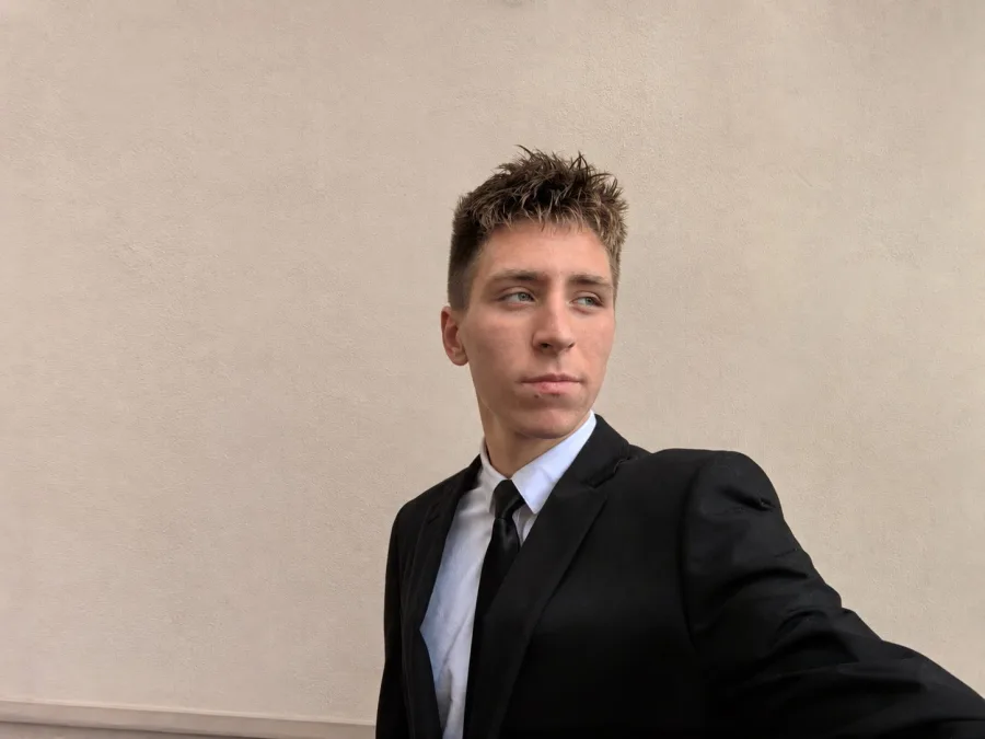 Доминик Коземиров, 21
